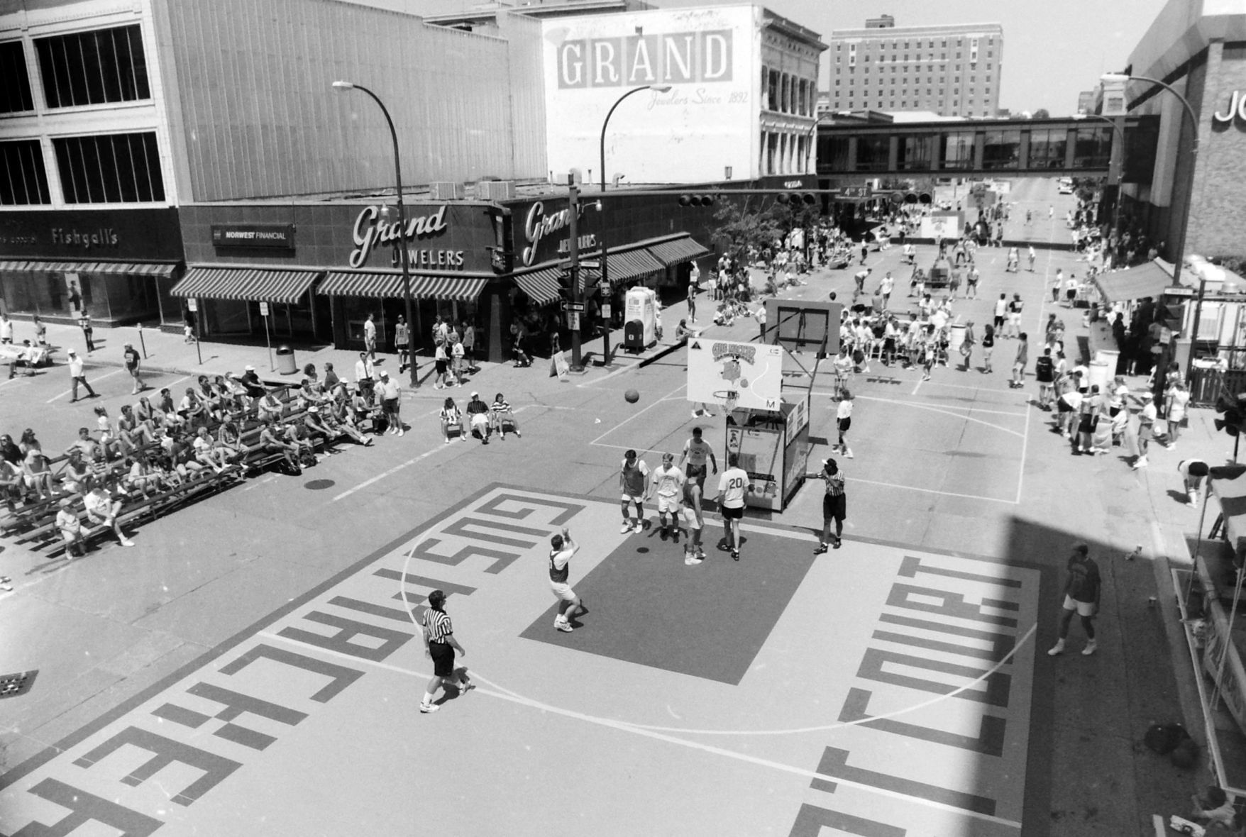 Gus Macker basketball, 1992